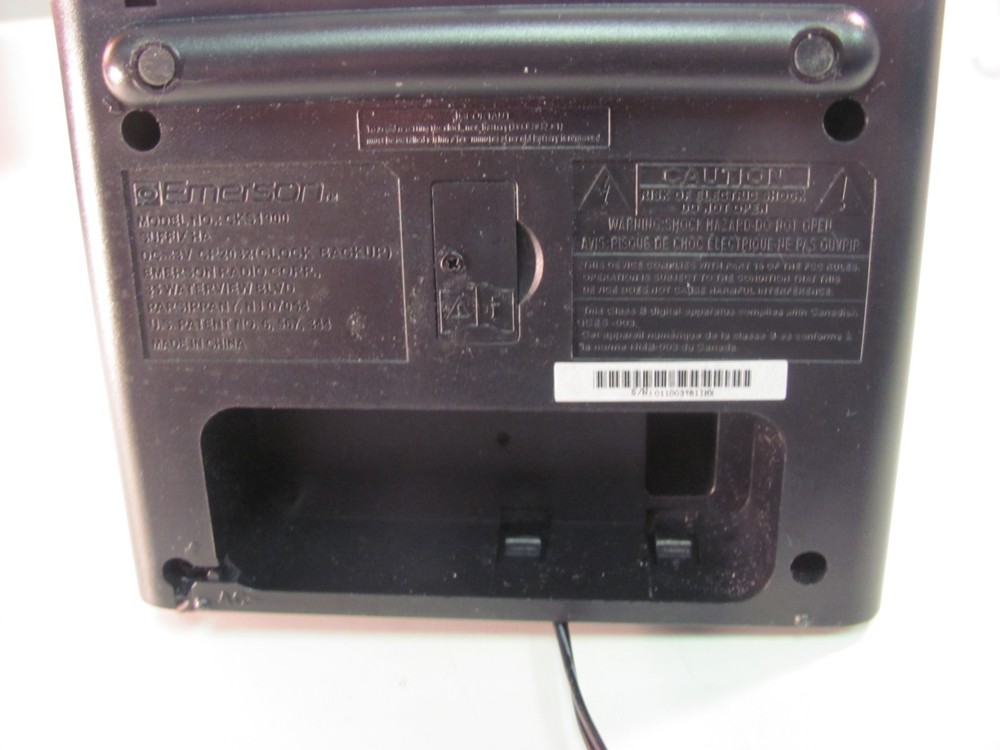 Emerson CKS1900 SmartSet Alarm Clock Radio