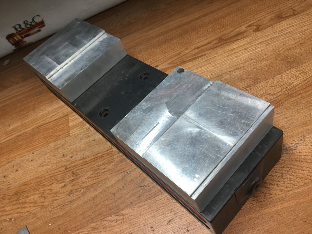 NICE CHICK MILLING VISE 6 " DOUBLE LOCK VISE