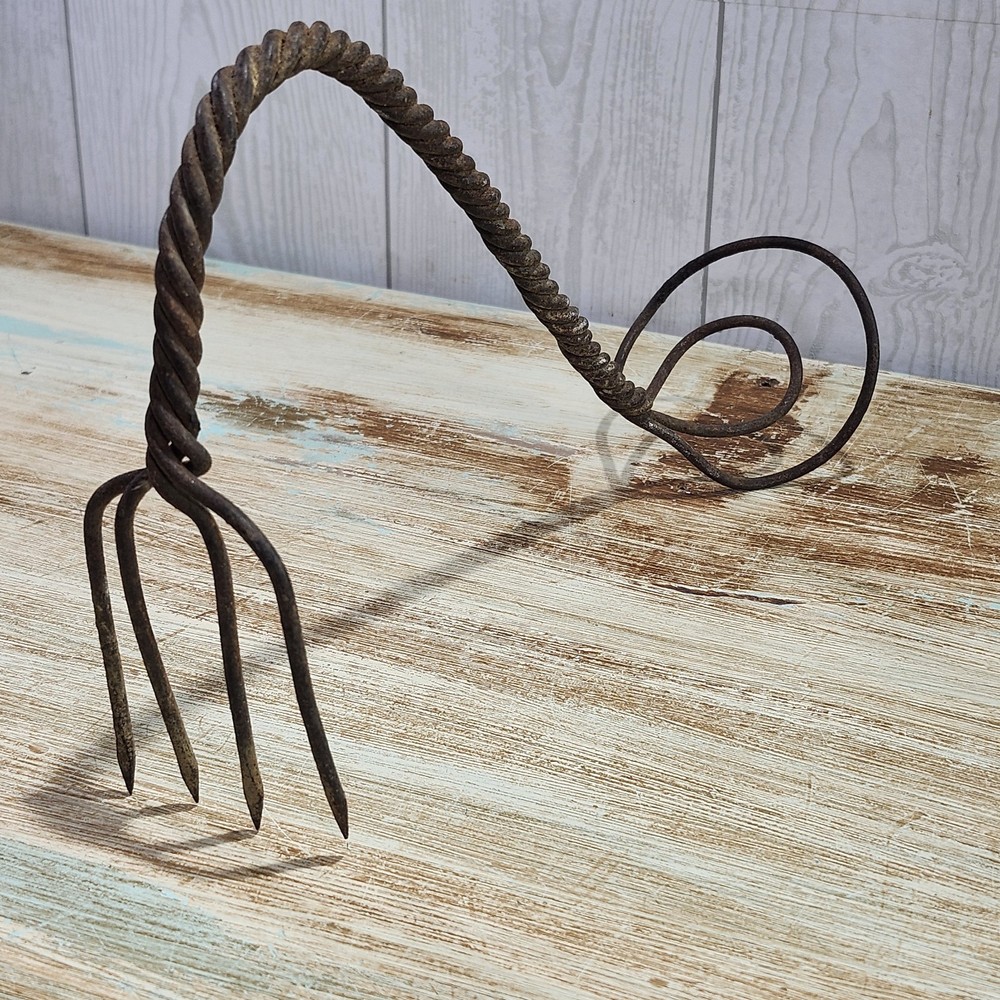 Unique Antique Twisted Metal Toasting Fork Curved Handle Rustic Primitive Decor