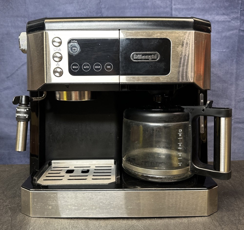 DeLonghi COM532M Espresso Machine / READ
