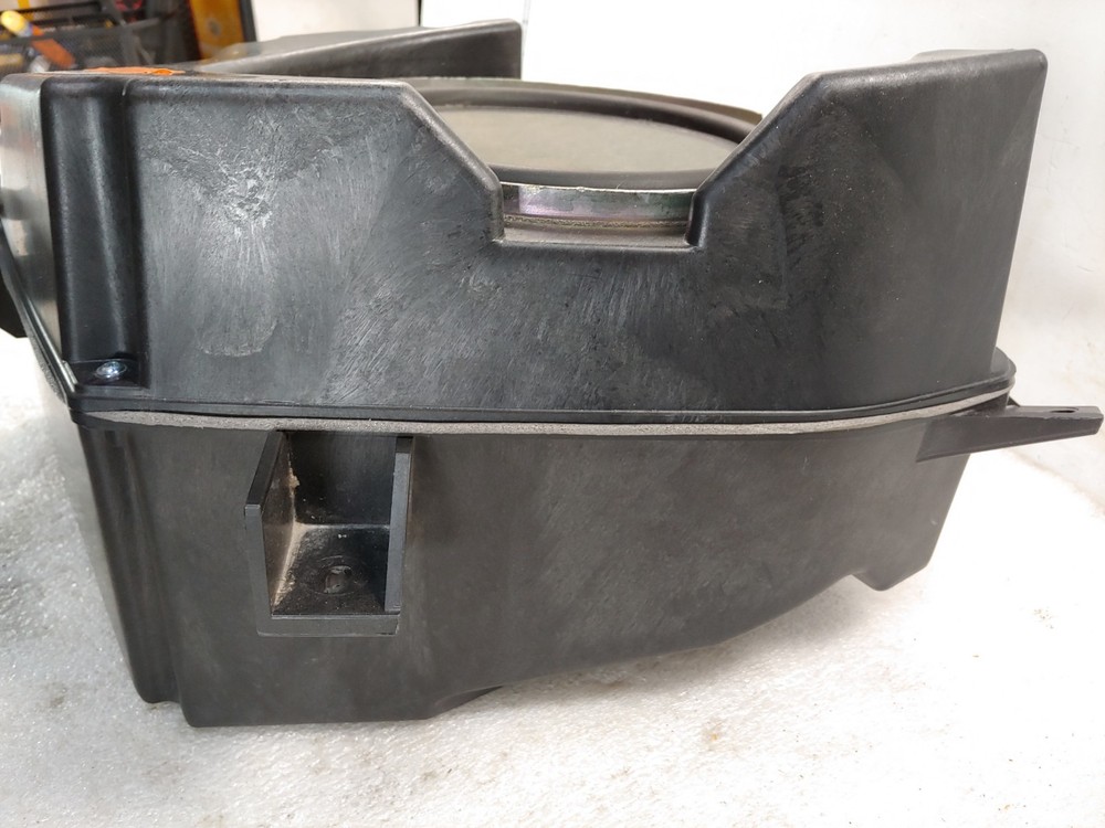 2009-2013 Honda Pilot OEM Subwoofer with Box EAB20110A