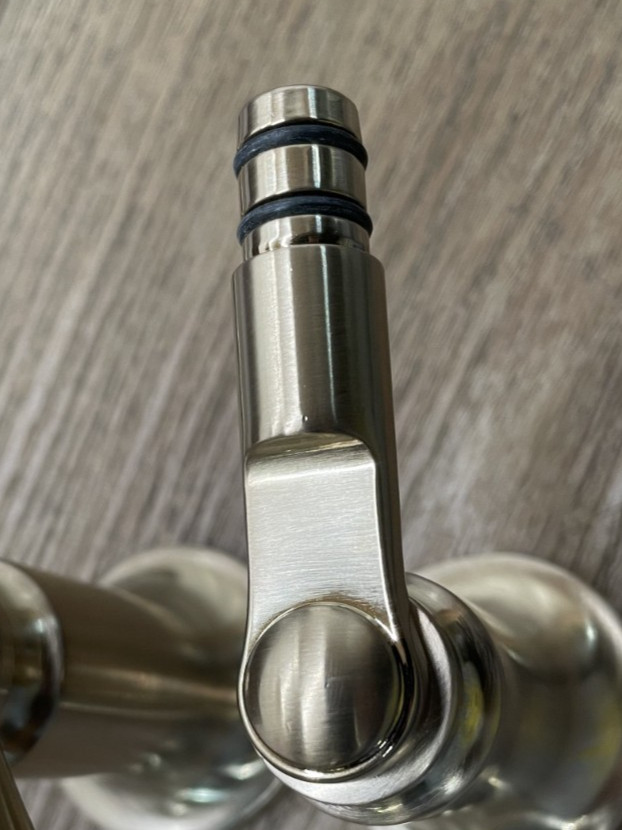 Delta 73524-CZ Saylor 24" Towel Bar - Champagne Bronze - *READ*