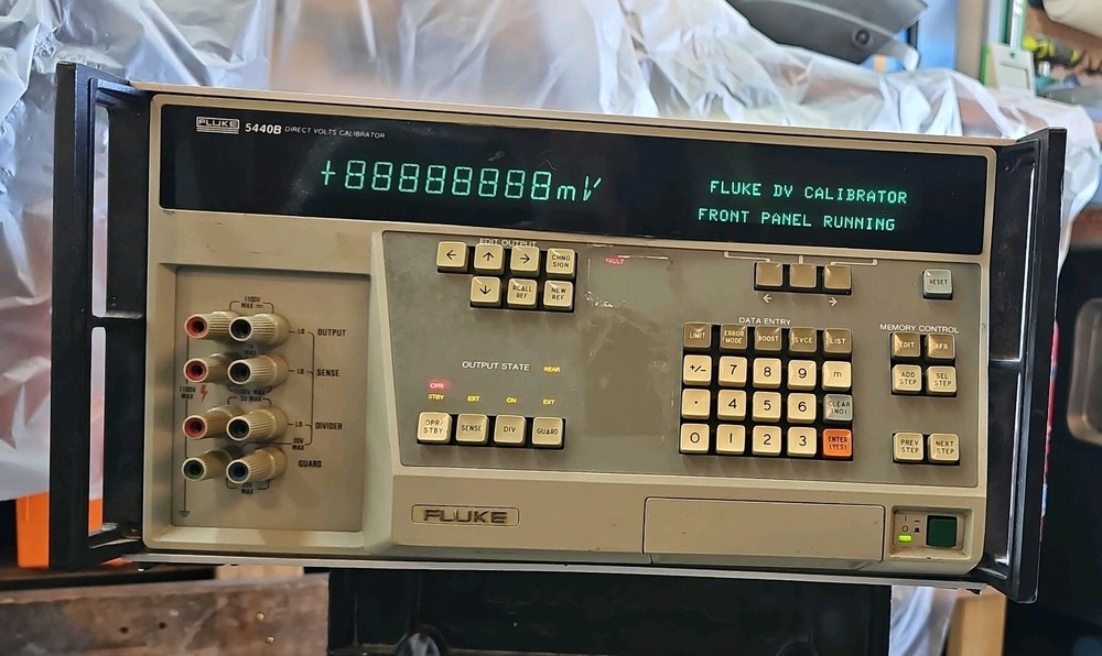 Fluke 5440B Direct Volts Calibrator