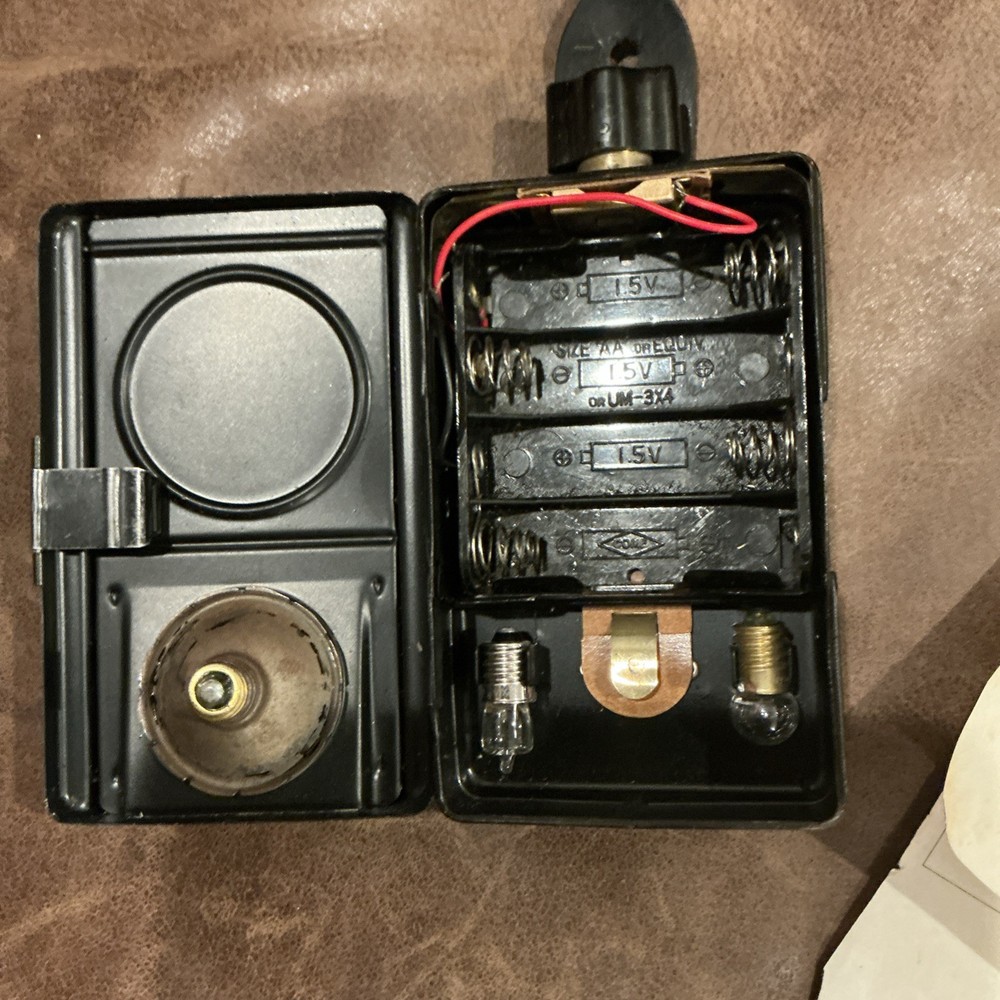 WW2 DAIMON Tri-Color Signal Lantern