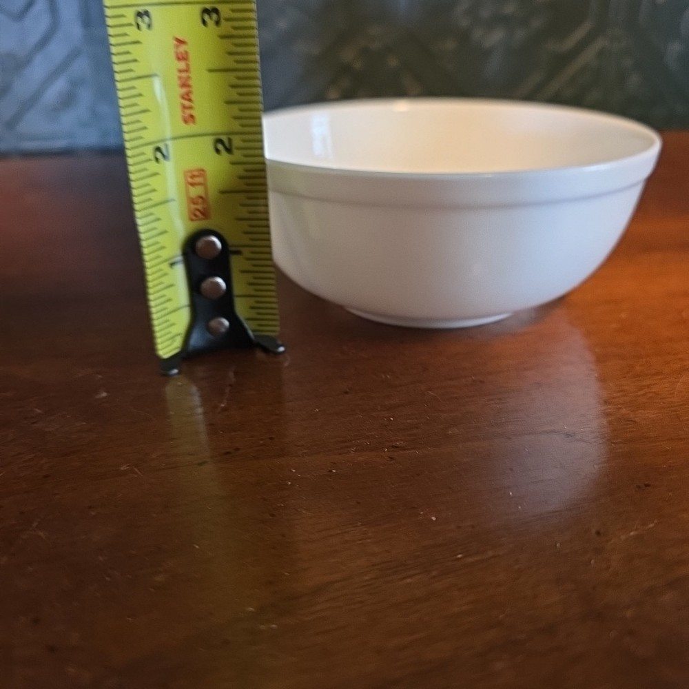 MIKASA WHITE VAIL SMALL FRUIT DESSERT BOWL