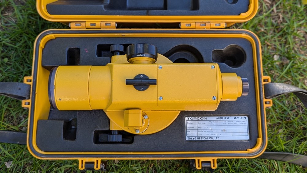 TOPCON Auto Level AT-F1