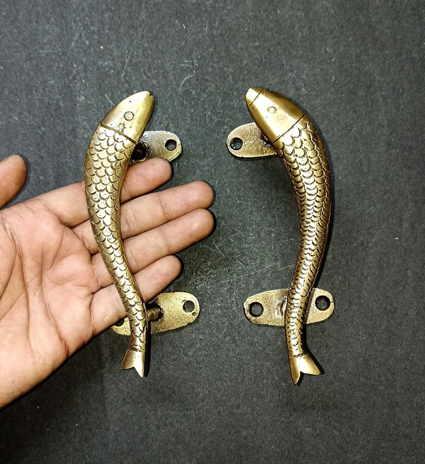 Lacquered Brass Curved Fish Home Window Pull Modern Door Grab Handle Pair AJ474