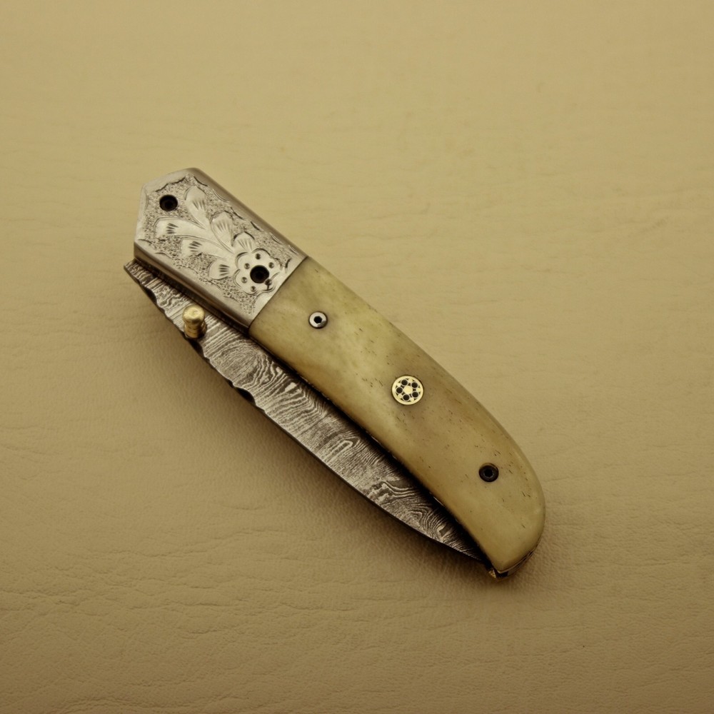 CLASSICAL CUSTOM HANDMADE DAMASCUS BLADE FOLDING POCKET KNIFE (Silver Engrave)