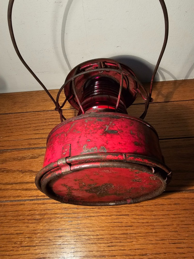VINTAGE HANDLAN ST LUIS RAILROAD LANTERN