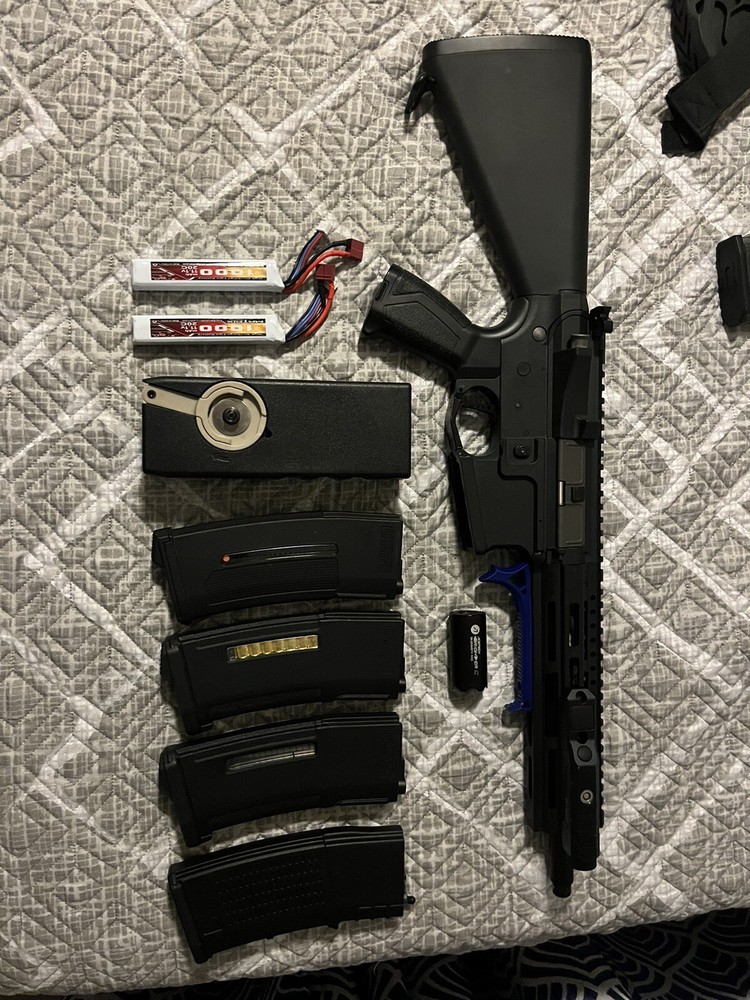 airsoft gun