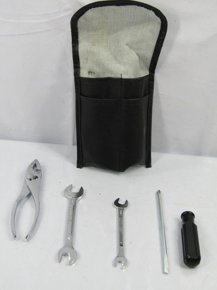 2003 Lexus RX300 Trunk Emergency Tool Set OEM
