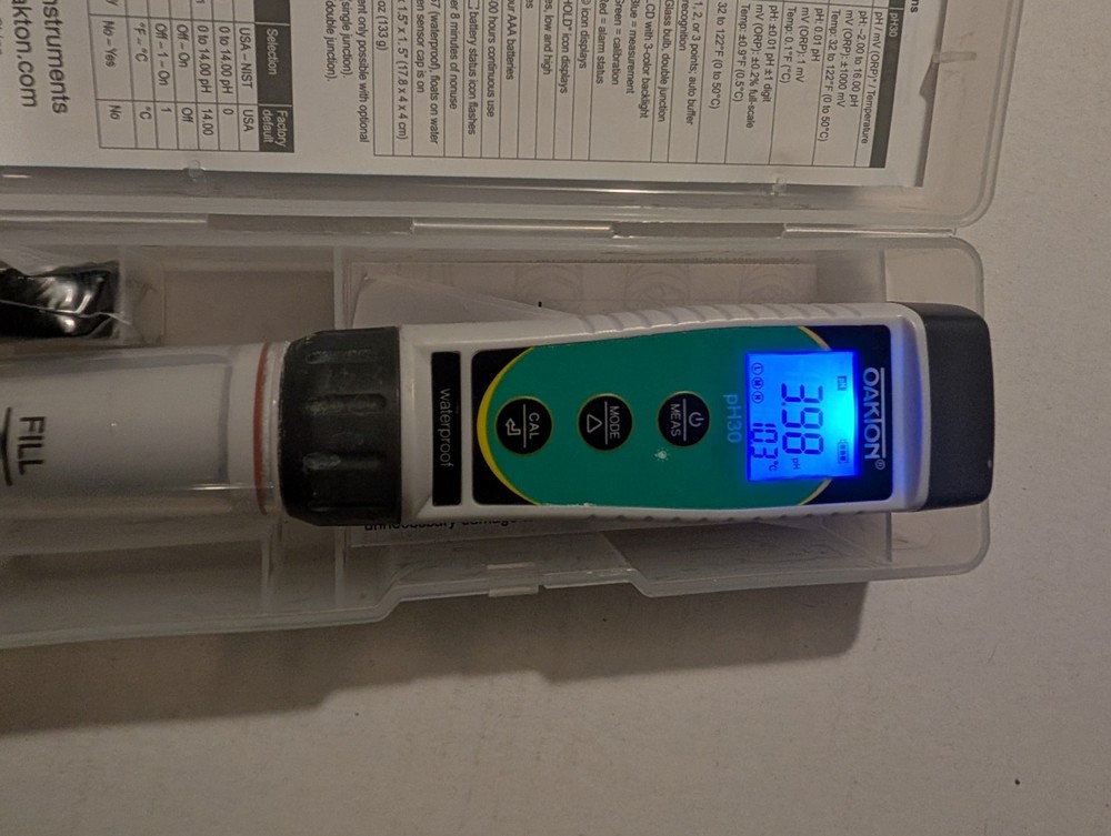 Oakton pHTestr 30 PH Meter With Attached Probe