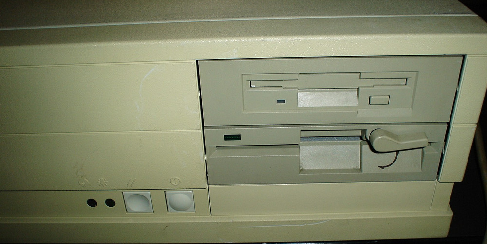 Vintage Desktop Computer Floppy Disk intel XBASE6E4F-B EJMX86DT6