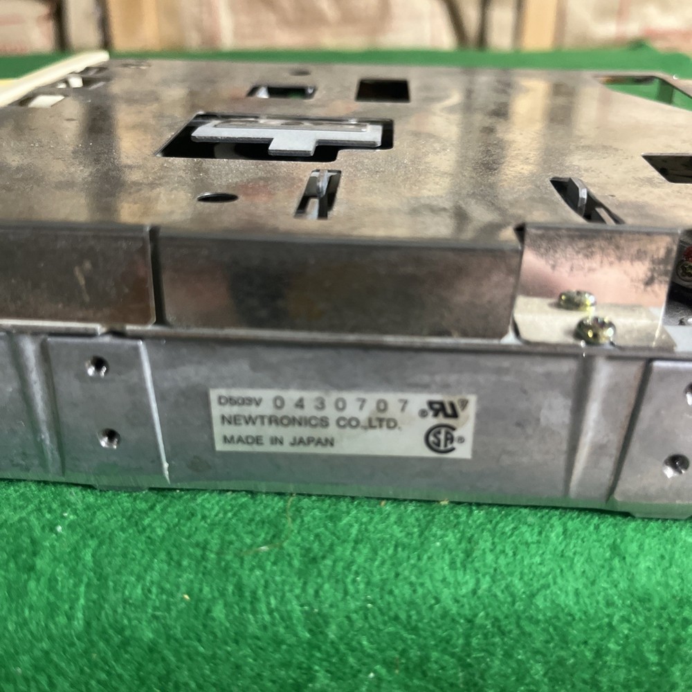 Newtronics D503V Floppy Drive 5.25 Baige Untested @2N