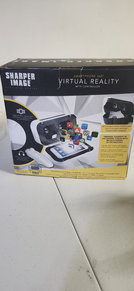 Sharper Image Smartphone 360° Virtual Reality Wity Controller