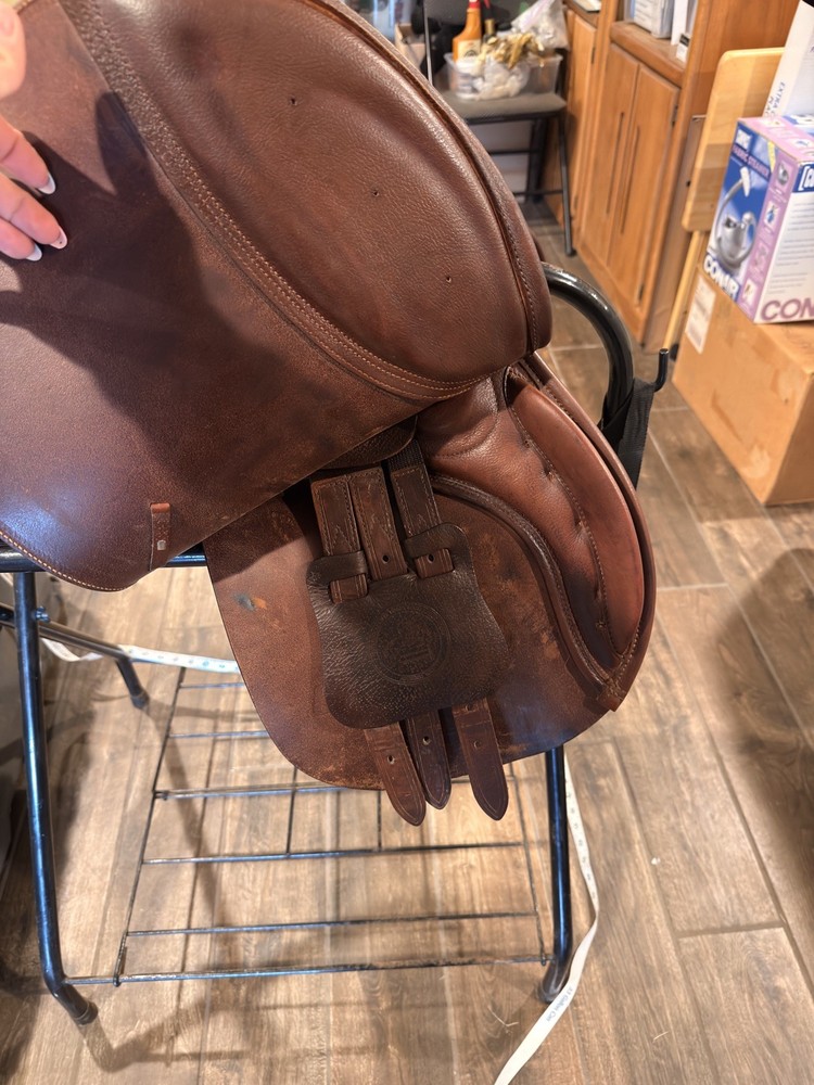 Collegiate 17” Jumping Saddle