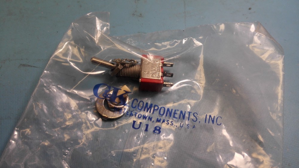 ( 5 PCS ) U18SYZQ , C & K CONPONENTS INC. TOGGLE SUB MINI SWITCH