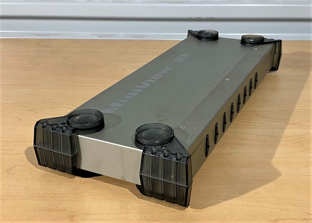 IOGEAR MiniView SE KVM Switch GCS 138