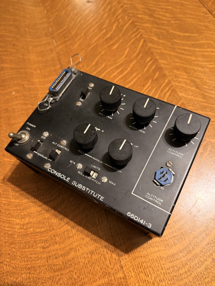 CONSOLE SUBSTITUTE 66D141-3