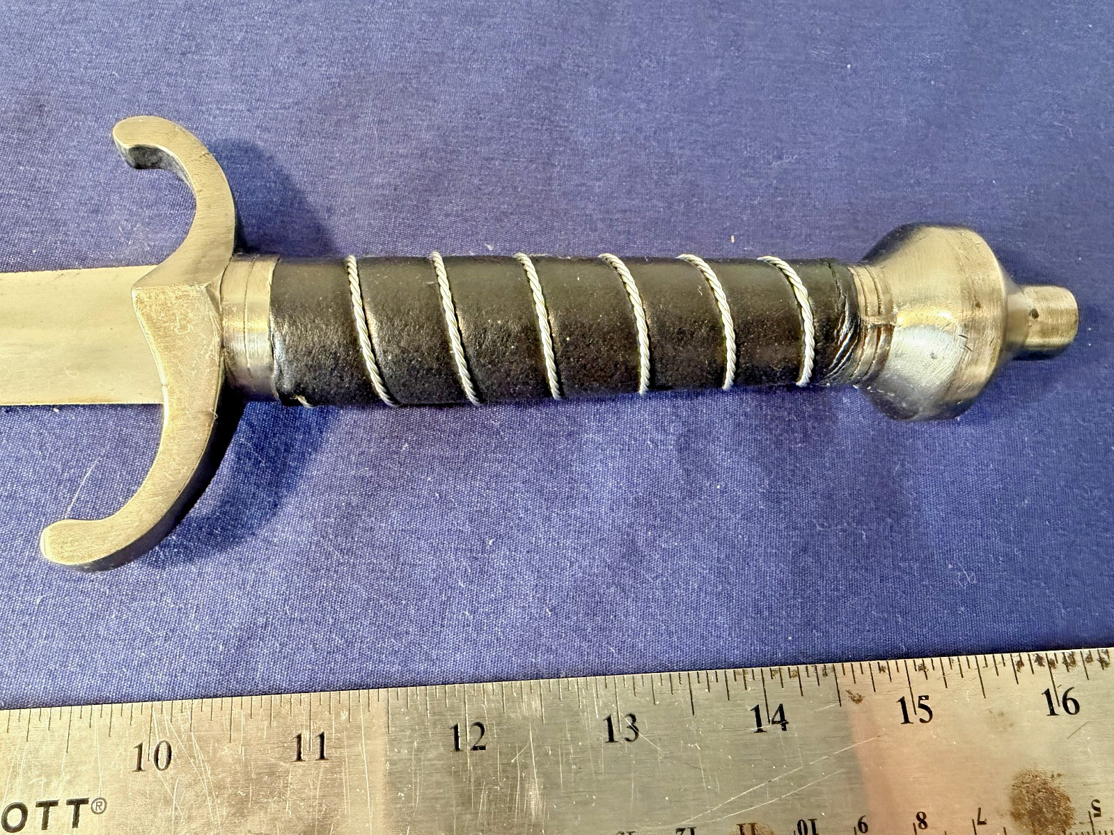 Double Edge Dagger 10" blade, 17 1/2" overall, steel blade, Excellent condition!