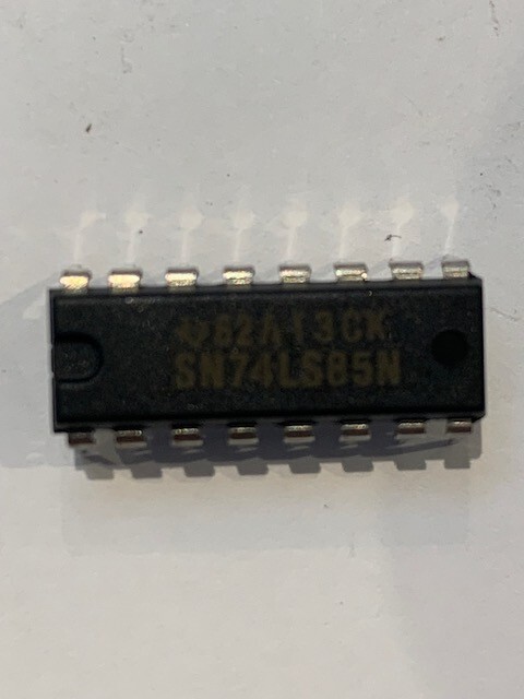SN74LS85N   IC