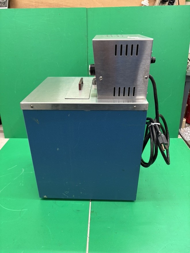 Neslab Endocal RTE-5 Heated/Refrigerated Bath/Circulator