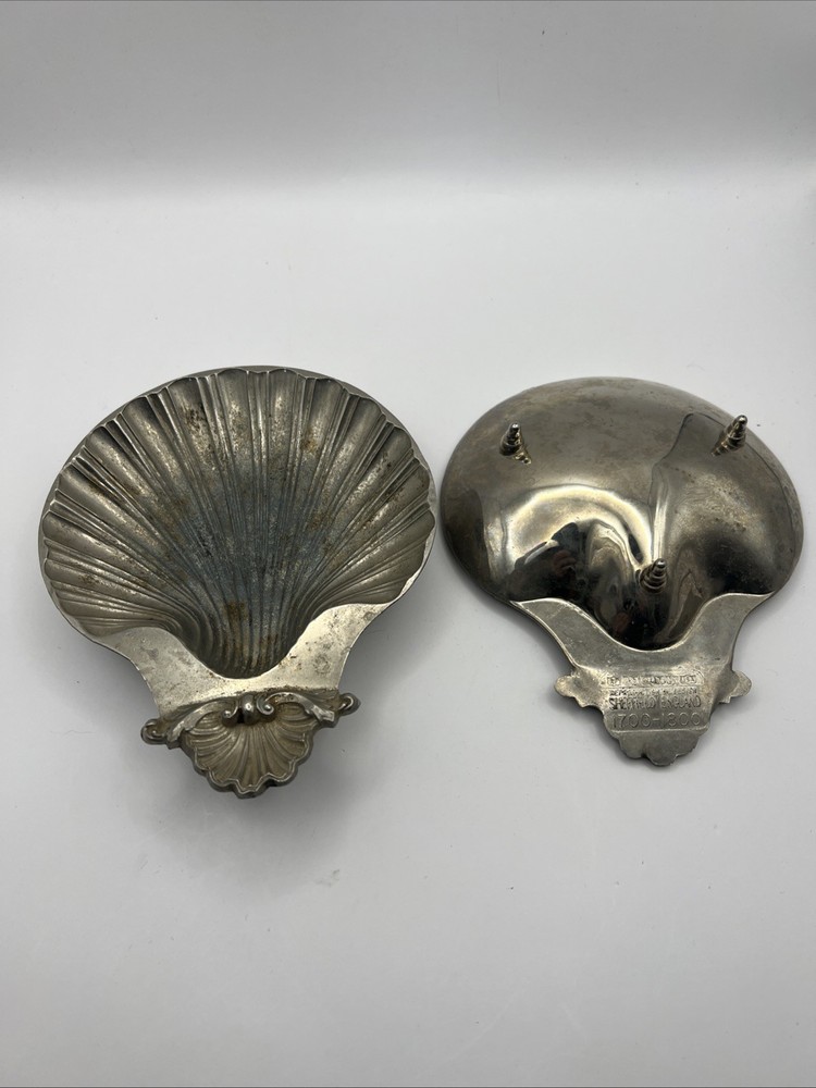 2 MCM Sheffield England Reproduction Of Design 1700-1800 Silver Plt. Clam Shell