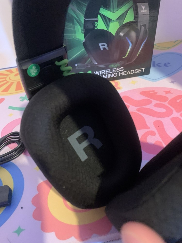 Weseary Wireless Gaming Headset WG1