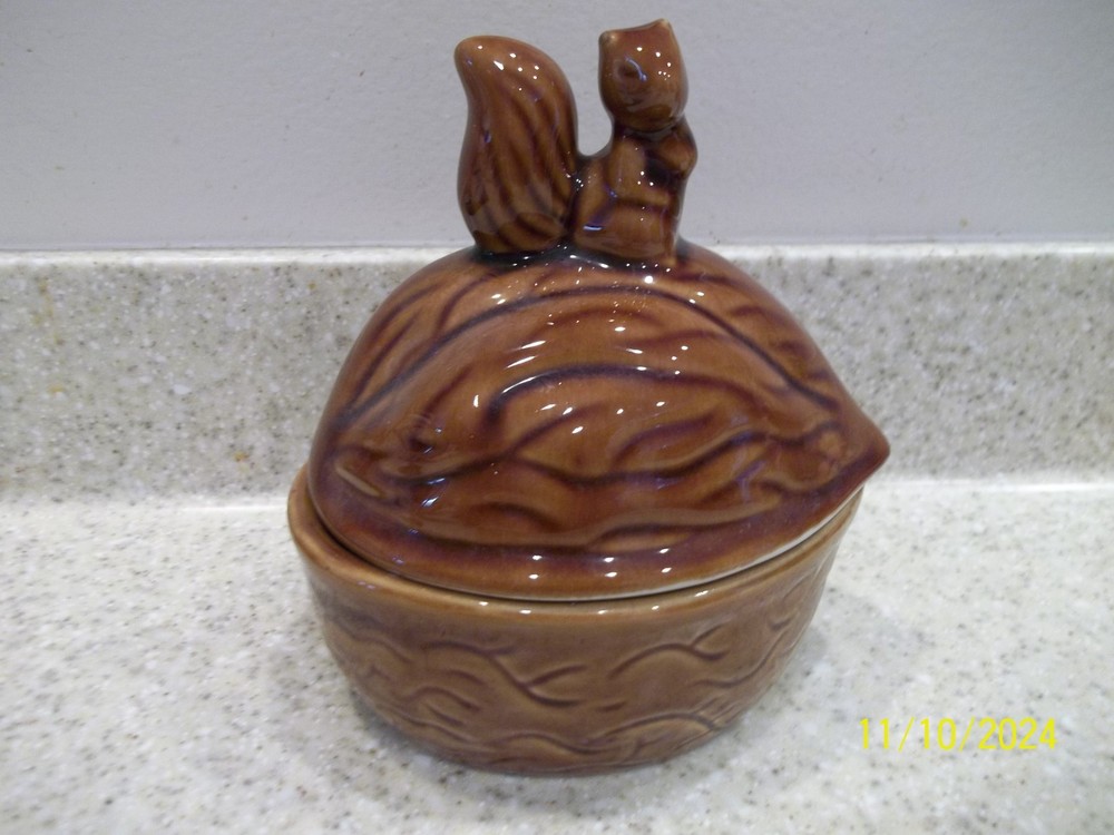 2 Pc. Ceramic Squirrel on Walnut Nut Candy Jar Walnuts Bowl Dish