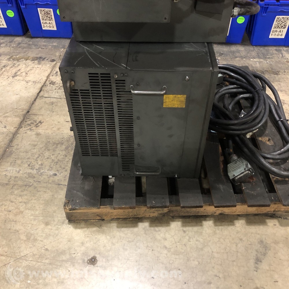 Fanuc A05B-2419-B001 R-J3 Controller and Drive Module 5263