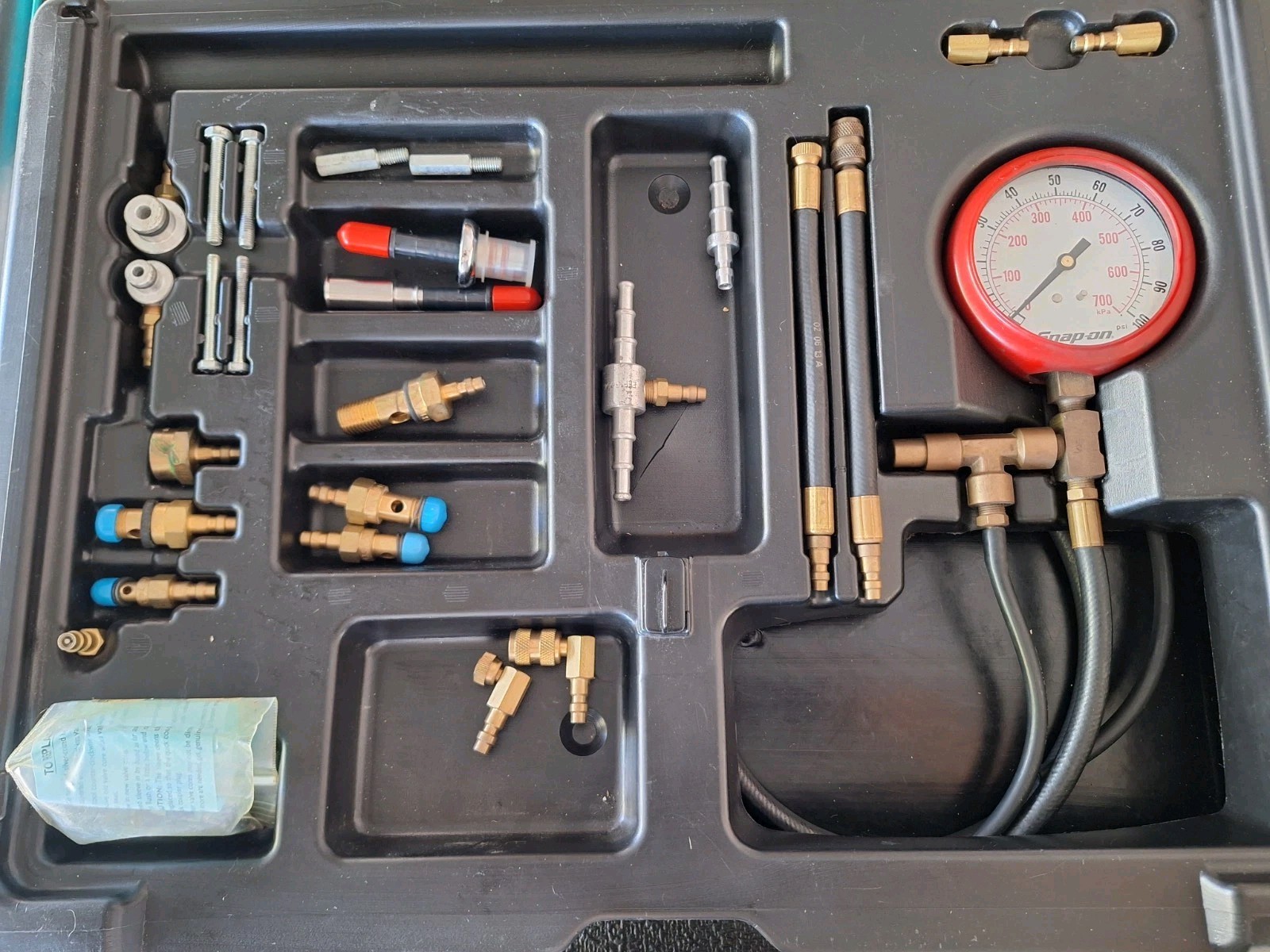 Snap-On Tools Fuel Injection Pressure Gauge Tester Set Plus Extras. EEFI500CORE