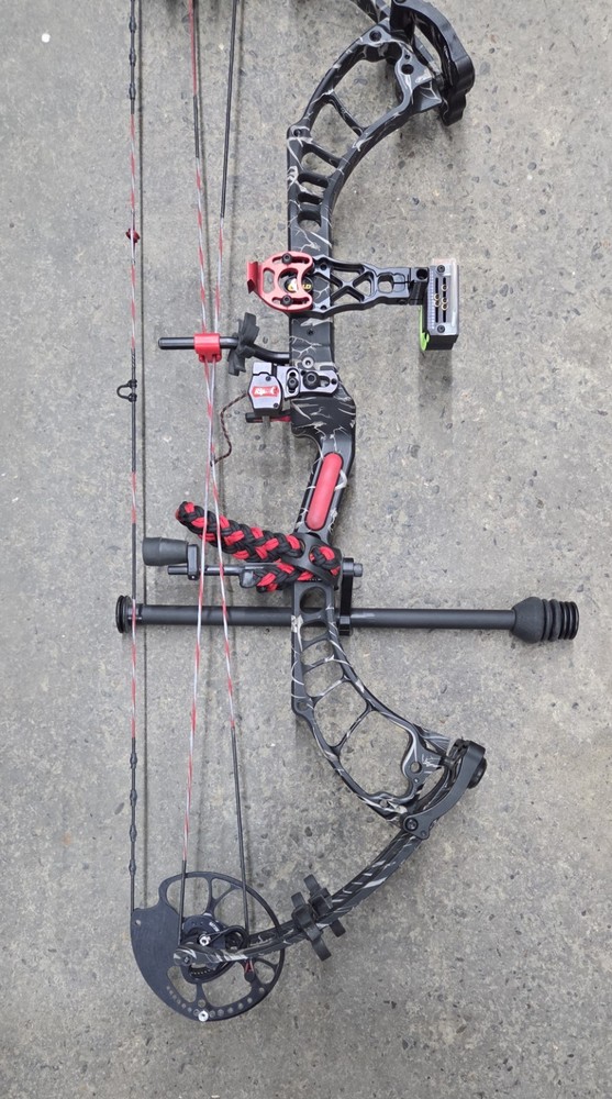 PSE Drury Outdoors Bow Madness 34 Complete Package