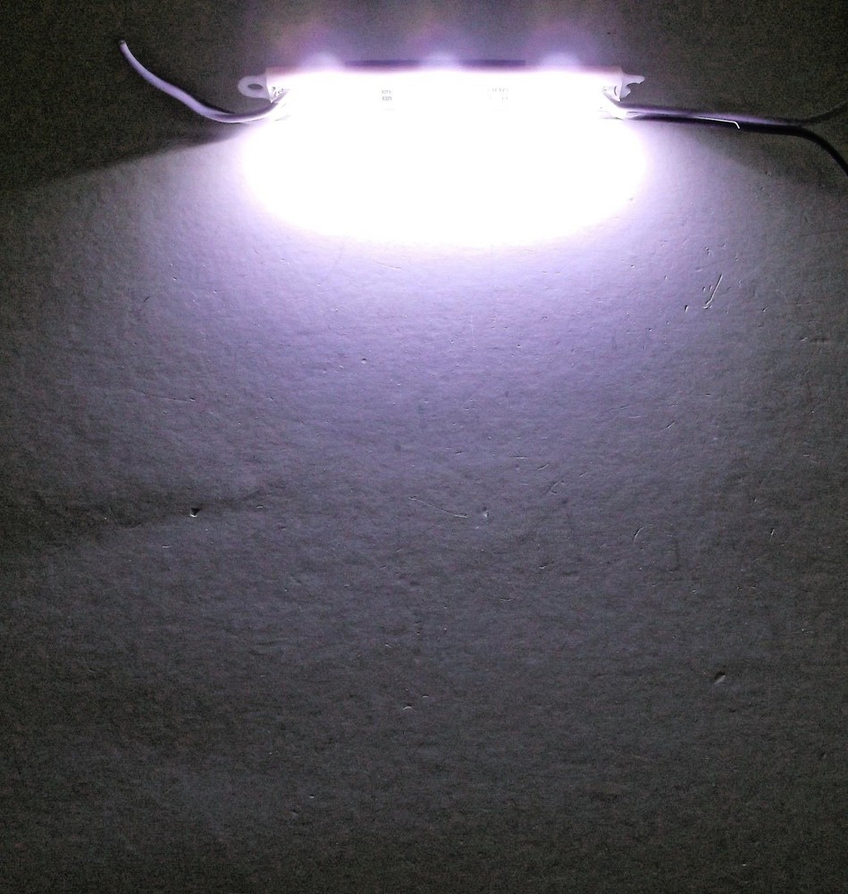 8 BBT 12 VDC Waterproof White LED Courtesy Lights