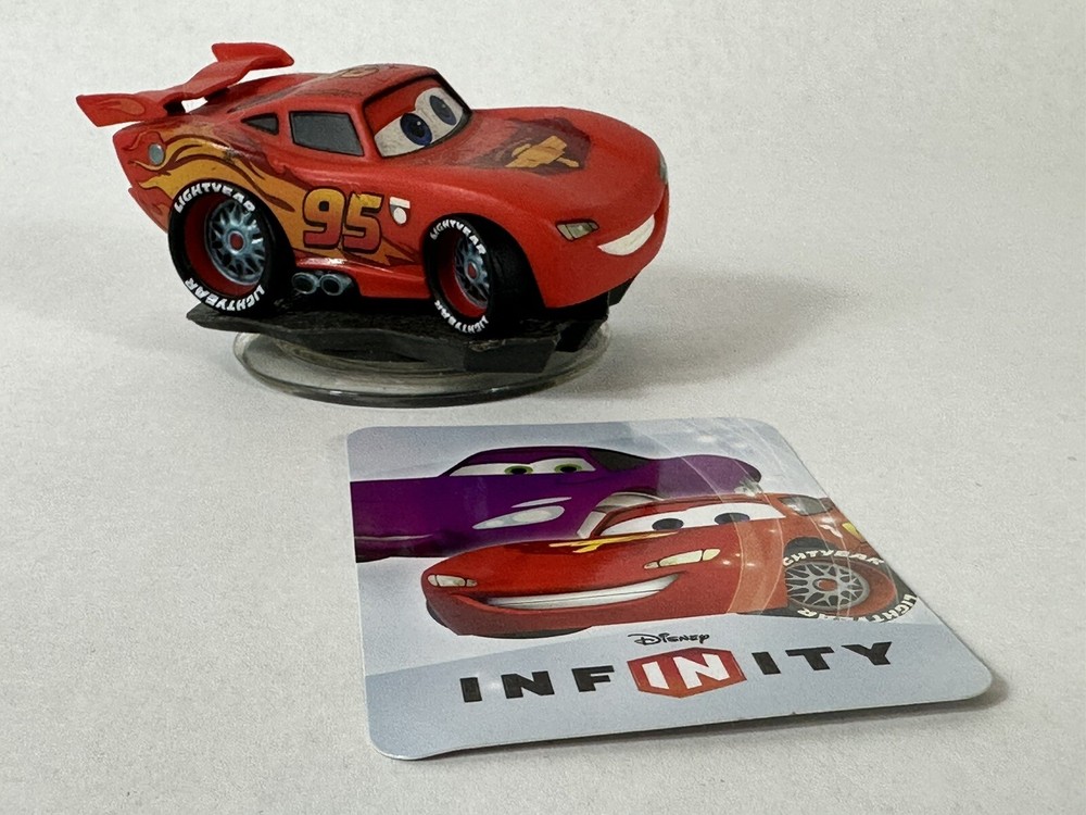 DISNEY INFINITY - LIGHTNING MCQUEEN / HOLLEY SHIFTWELL / PLAYSET Loose Web Code