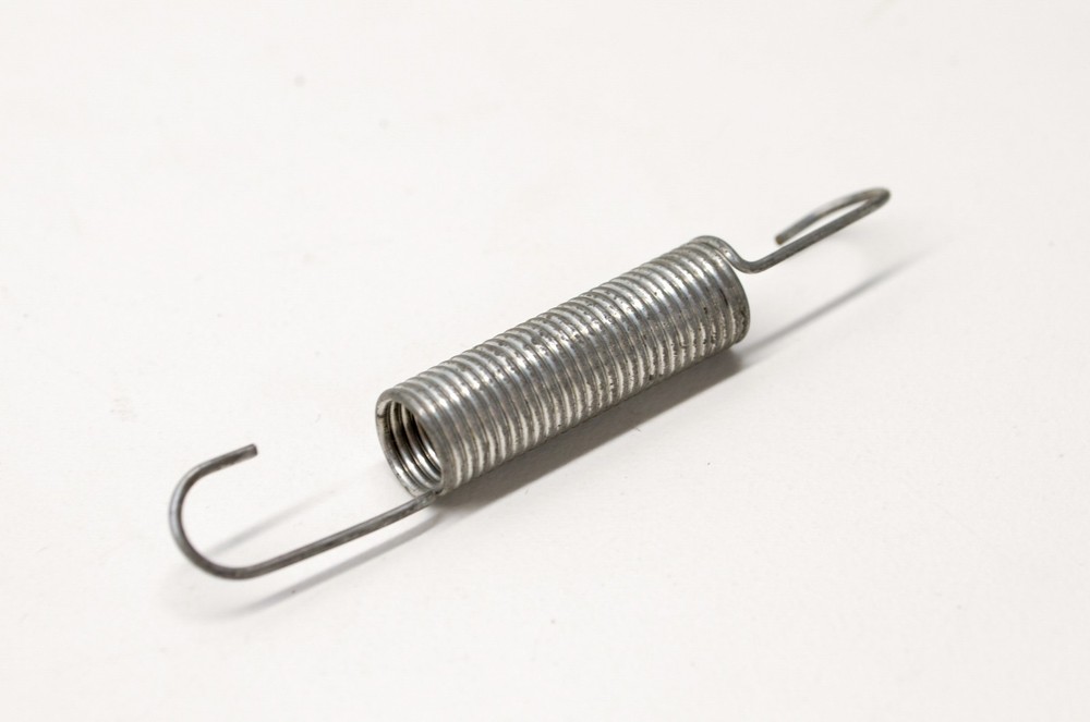 OEM Briggs & Stratton 261094 Spring NOS