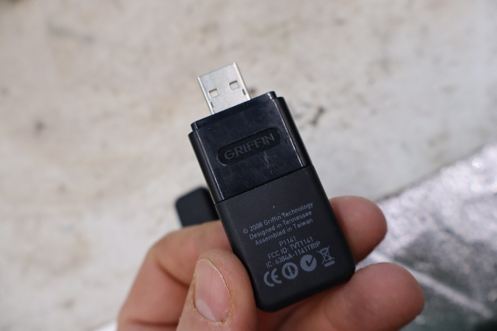 Griffin iTrip Universal FM Transmitter for MP3 Players P1141