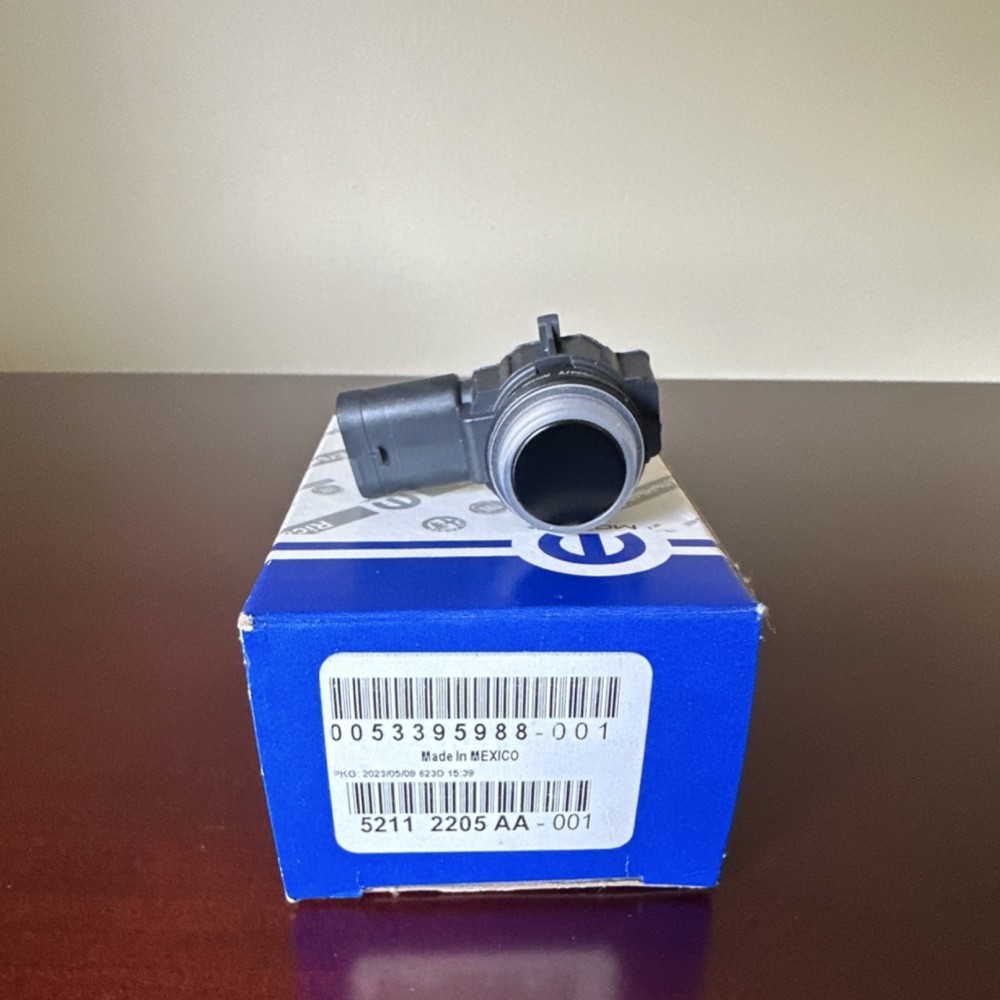 Park Assist Camera Control Module Mopar 52112205AA