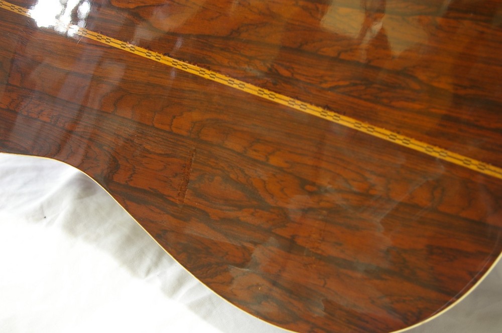 Favilla Guitars Aquila