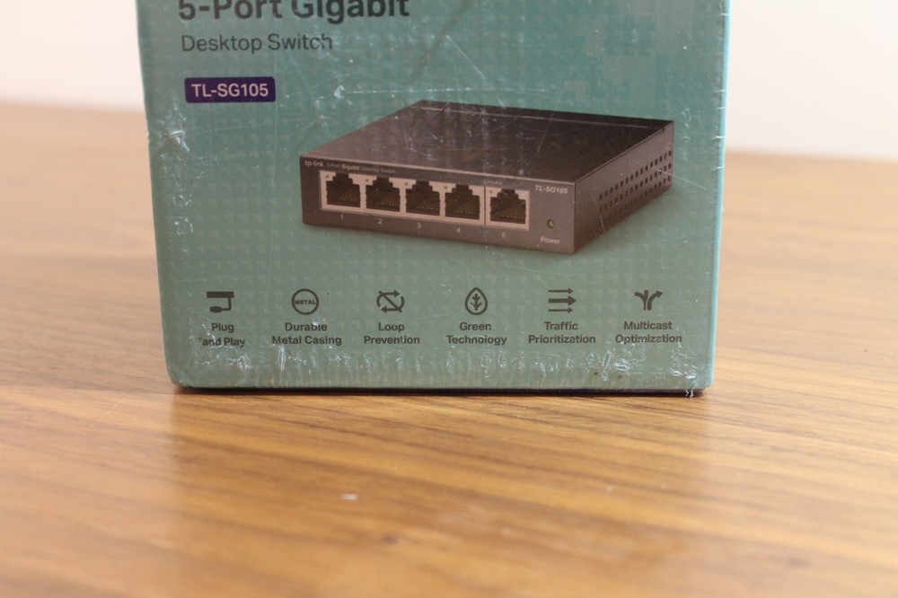 TP-LINK Technologies TP-Link (TL-SG105(UN)) 5-Port Switch