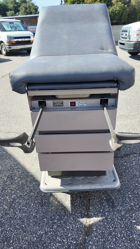 MIDMARK RITTER 104 EXAM TABLE - Gray/BEIGE -