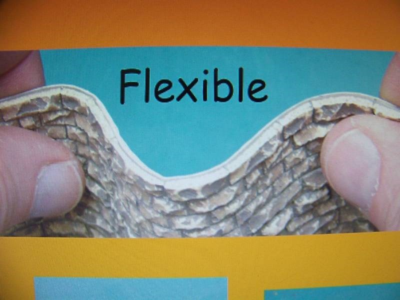 Chooch (HO/N Scale) #8260 Flexible Cut Stone SMALL Stone Wall, 13" x 3-3/8"