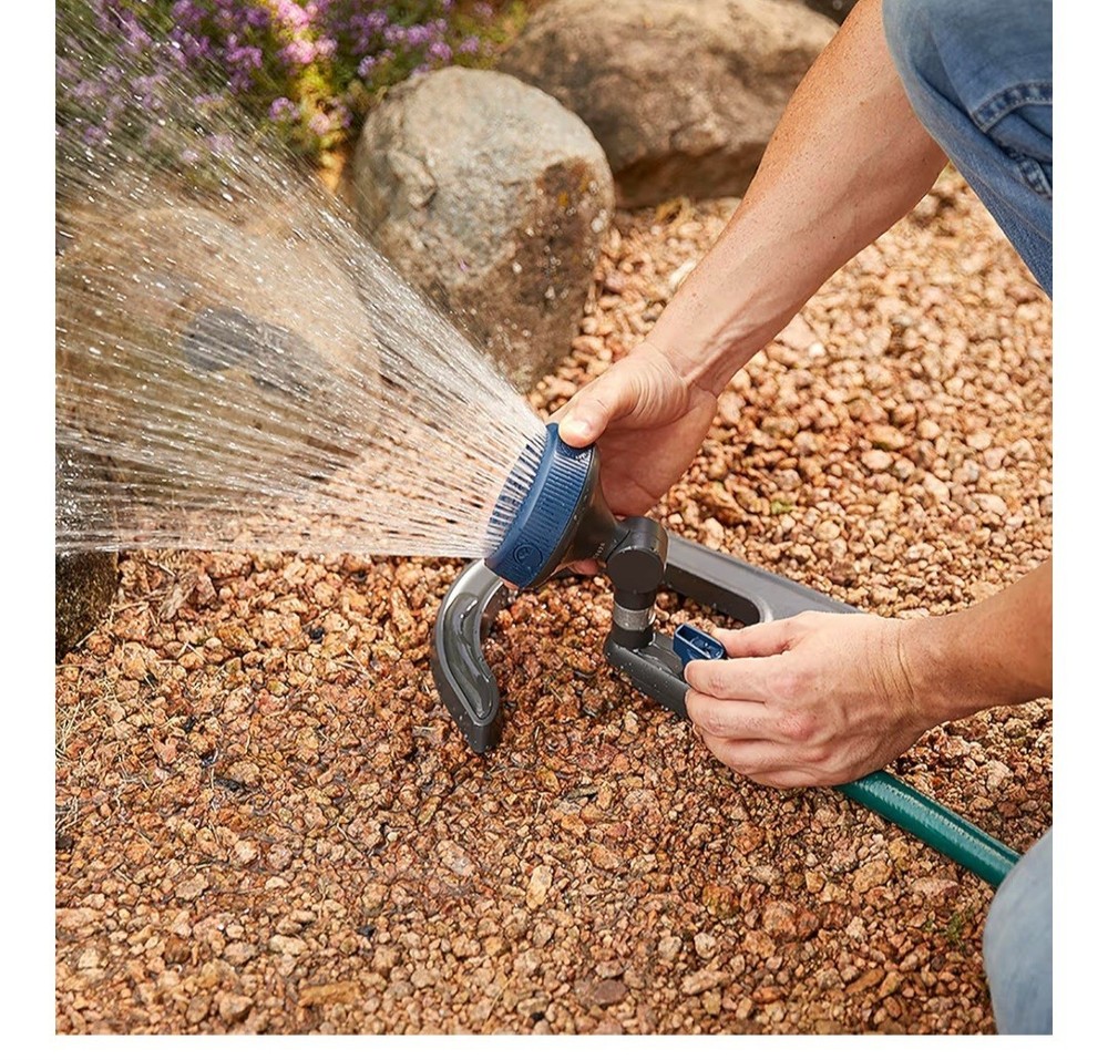 Gilmour 813483-1002 Pivoting Multi-Pattern Hook Sprinkler With On/Off Switch