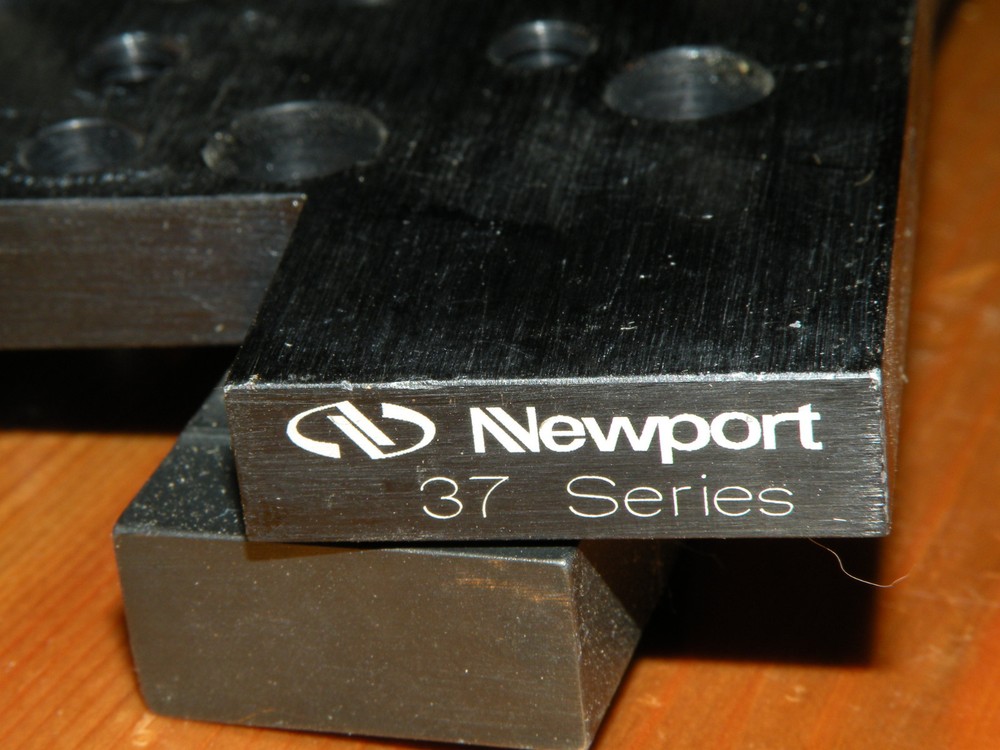NEWPORT 37 SERIES Optical Mount / Positioner