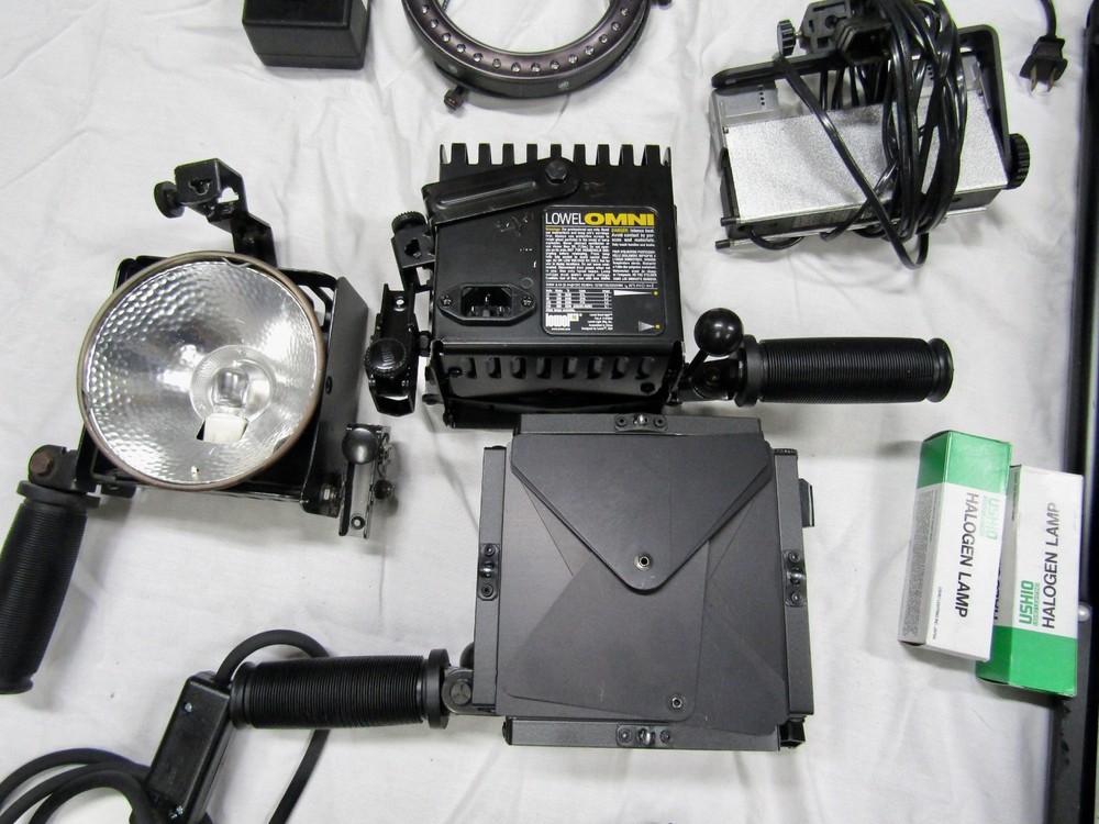 Lowel Omni Light, V-Light, Ring Light & Tripods Studio/Video Lighting Kit