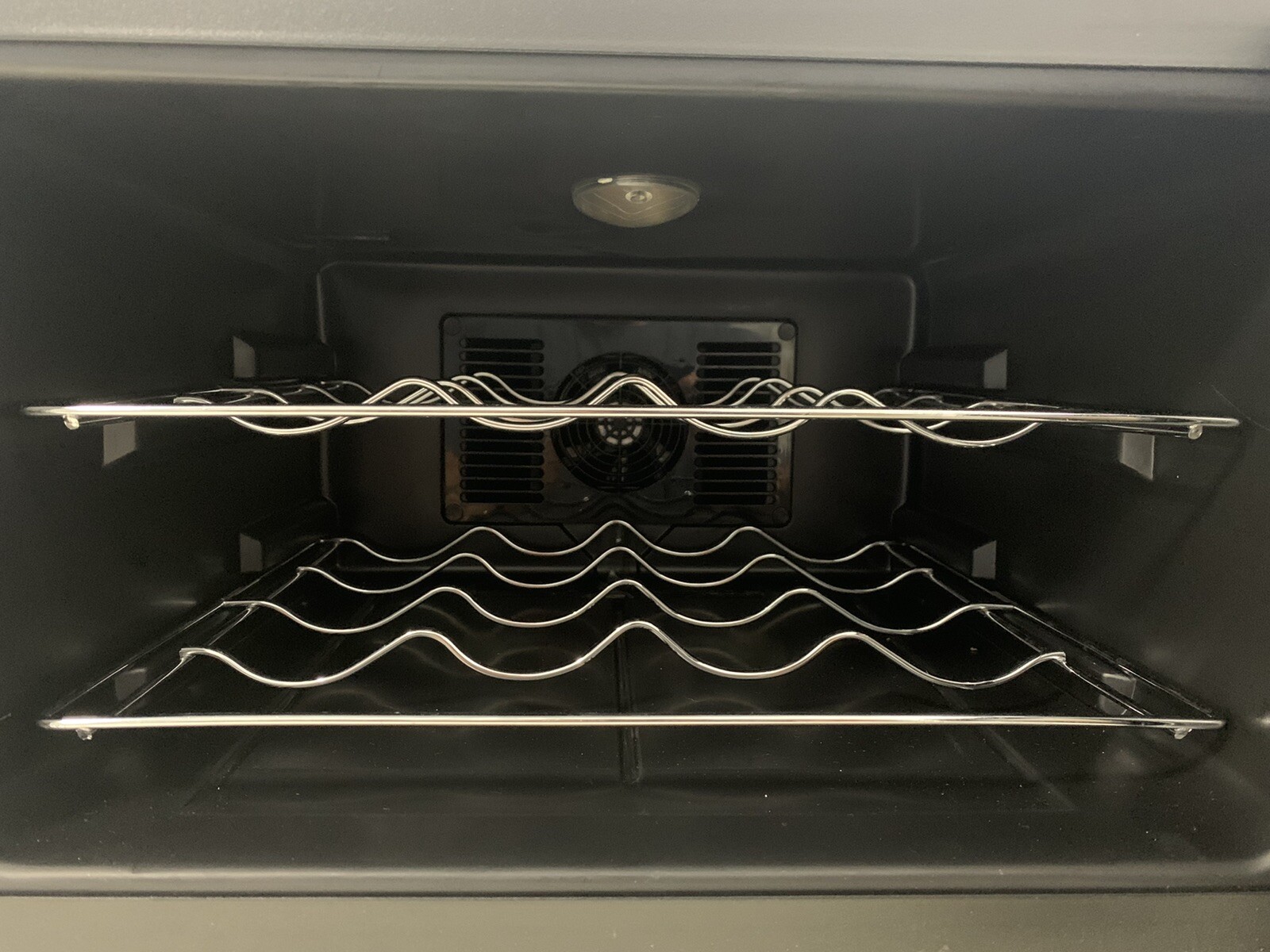 Haeir Thermoelectric Wine Cellar 8 Bottles Chiller Cooler Refrigerator Electric