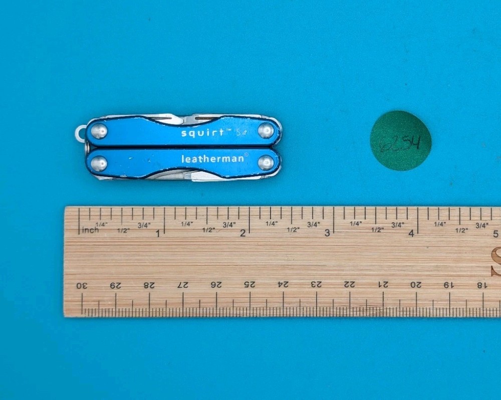 Leatherman Squirt S4 Multi-Tool, Key Ring, Retired, BLUE!