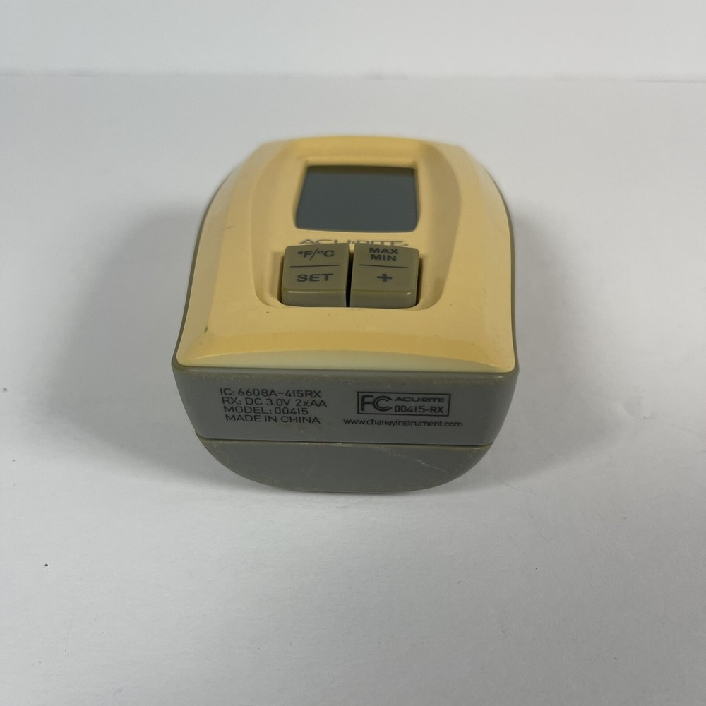AcuRite Inside Outside Wireless Thermometer Clock LCD 2613 Wireless Sensor Works