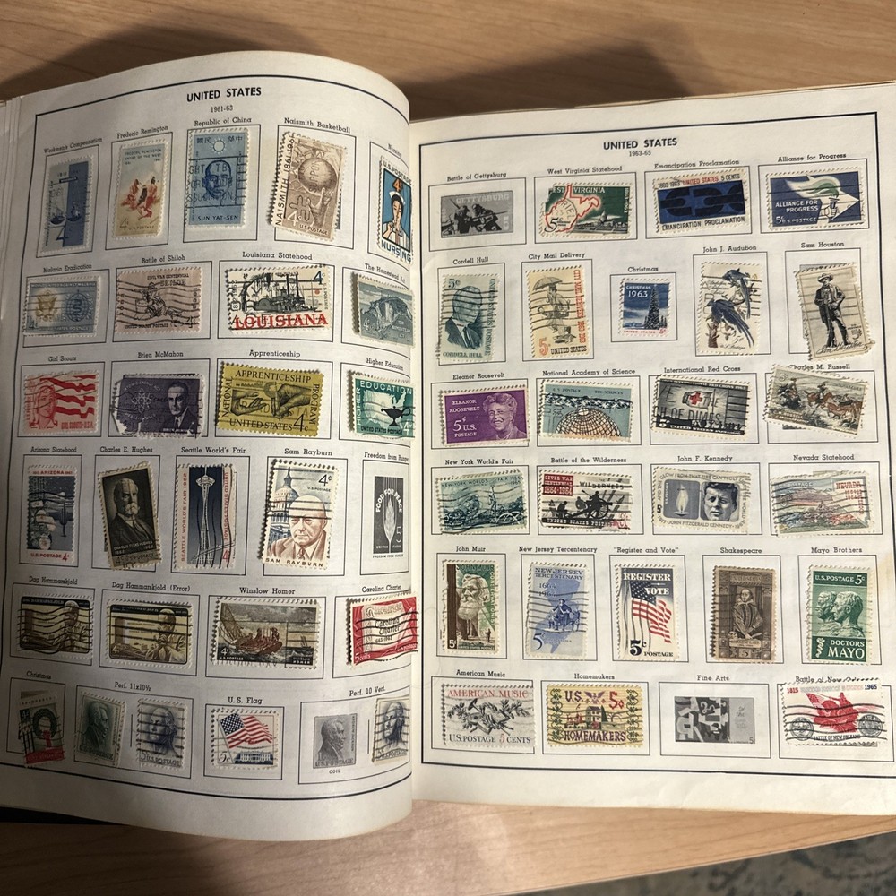 🌟 Standard World Harris Masterwork Stamp Albums Collection w/Stamps Please Read