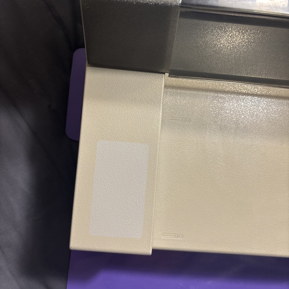 Hewlett-Packard HP 7550A graphics plotter with power cord