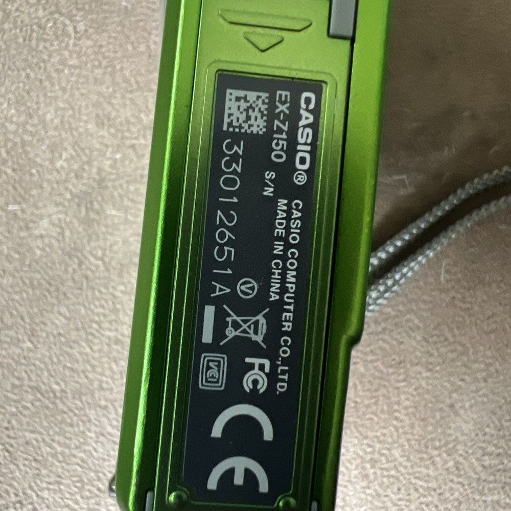 Casio Exilim EX-Z150 Digital Camera 8.1 MP Green - Working ( Missing Battery)